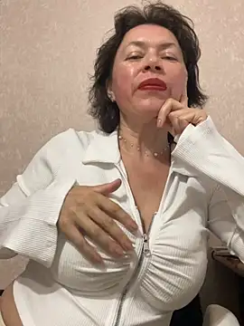 Kiravix online show from 05/29/26, 07:45