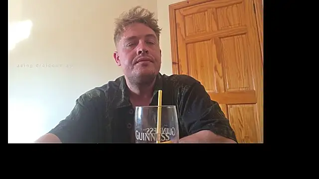 Snapshot of giovanotto47 chatting on 05/26/26, 05:09 giovanotto47 online show from 05/26/26, 05:09