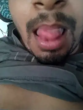 Snapshot of Rohit4500 chatting on 10/20/25, 03:29 Rohit4500 online show from 10/20/25, 03:29