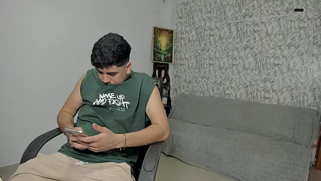 Snapshot of maxxis_eli chatting on 11/04/25, 02:10 maxxis eli online show from 11/04/25, 02:10