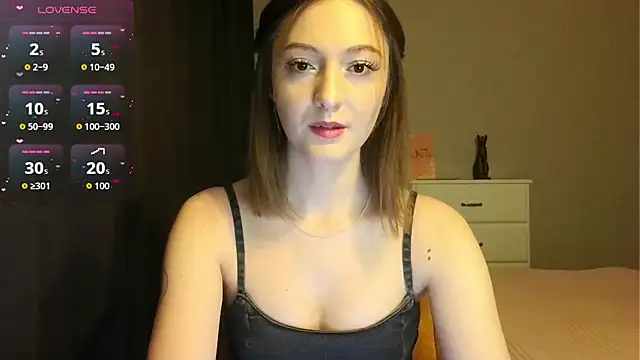 white liillyy online show from 03/15/26, 09:21