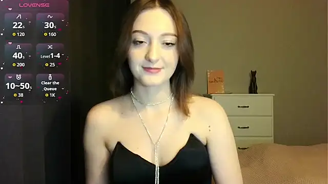 white liillyy online show from 04/03/26, 09:13