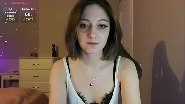 white liillyy online show from 05/27/26, 09:23