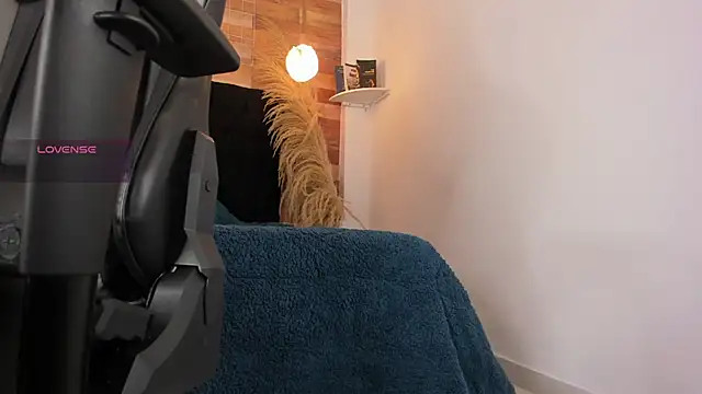Emily brown04 online show from 10/10/25, 11:31