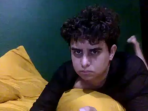 Snapshot of Thiagoforyou chatting on 10/15/25, 05:29 Thiagoforyou online show from 10/15/25, 05:29