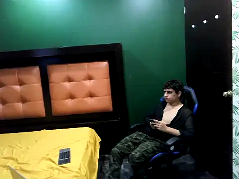 Snapshot of Thiagoforyou chatting on 10/29/25, 12:24 Thiagoforyou online show from 10/29/25, 12:24