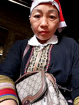 Exembin online show from 10/15/25, 06:24