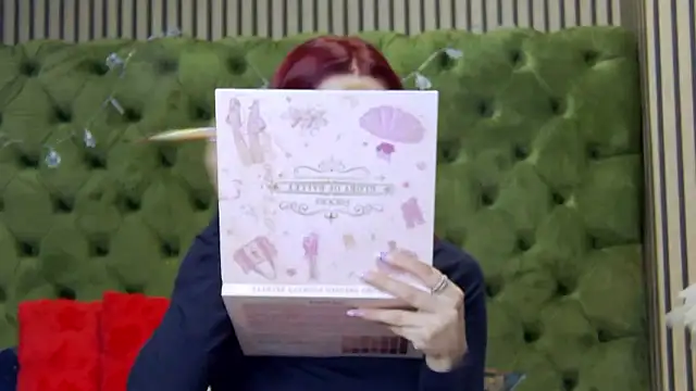 LunaHart online show from 01/11/26, 05:40