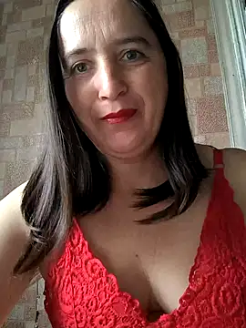 Snapshot of EvelinCutex chatting on 10/08/25, 06:00 EvelinCutex online show from 10/08/25, 06:00