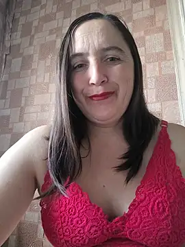 Snapshot of EvelinCutex chatting on 11/01/25, 10:39 EvelinCutex online show from 11/01/25, 10:39