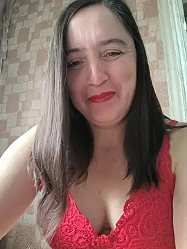 Snapshot of EvelinCutex chatting on 11/04/25, 07:18 EvelinCutex online show from 11/04/25, 07:18