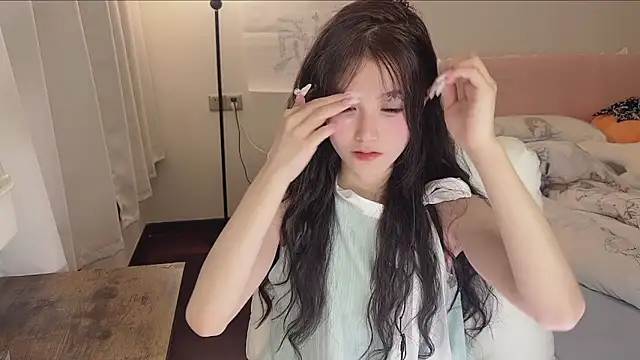 FuFu-puff online show from 11/17/25, 12:11