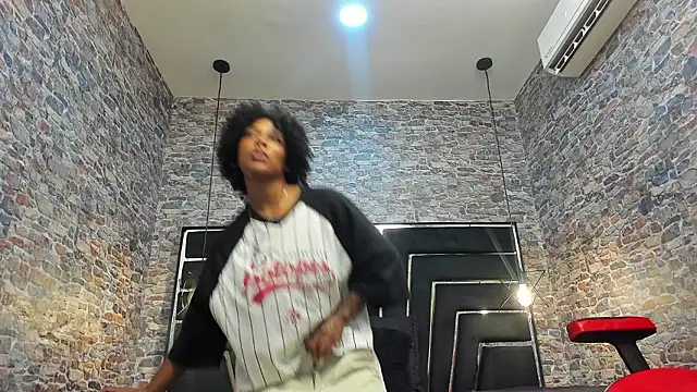 WILD FIREE  online show from 02/19/26, 07:21