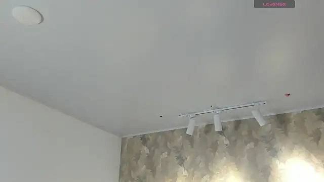 Saya Amaretto1 online show from 11/04/25, 07:02