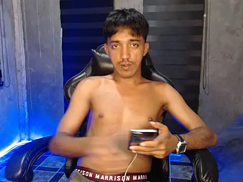 RowyCam online show from 12/21/25, 04:03