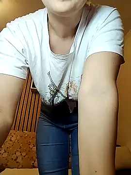 Mayaaaaaa  online show from 12/05/25, 07:39