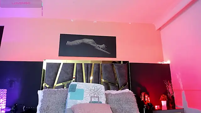 ScarletTorres online show from 11/17/25, 06:24