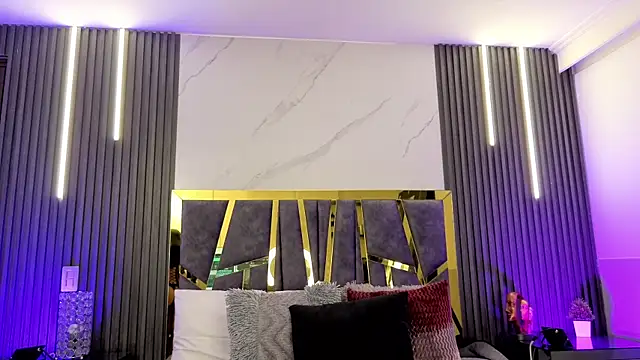 ScarletTorres online show from 04/07/26, 07:25