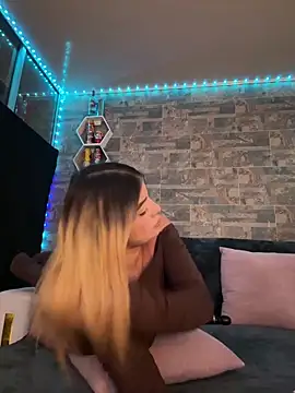 Melissa coll online show from 03/06/26, 04:53