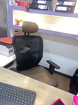 isabella horney  online show from 02/27/26, 02:50