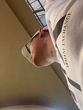 Kurtxxx22 online show from 12/17/25, 10:49