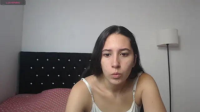 Snapshot of lilacream chatting on 10/09/25, 02:15 lilacream online show from 10/09/25, 02:15