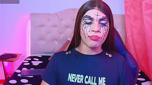 lailahdark online show from 10/26/25, 05:35