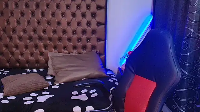 lailahdark online show from 03/28/26, 09:14