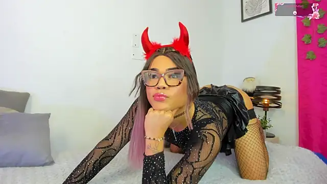 Snapshot of blazeestevezz chatting on 01/09/26, 10:44 blazeestevezz online show from 01/09/26, 10:44