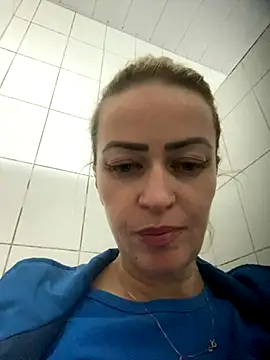 Snapshot of Alerquinasc chatting on 10/12/25, 10:42 Alerquinasc online show from 10/12/25, 10:42