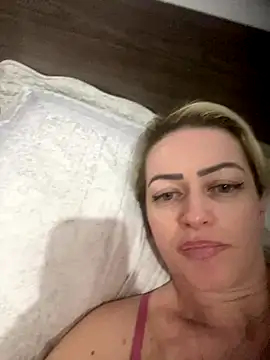 Snapshot of Alerquinasc chatting on 10/23/25, 12:54 Alerquinasc online show from 10/23/25, 12:54