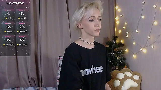 Snapshot of NextVibe_ chatting on 12/19/25, 08:05 NextVibe online show from 12/19/25, 08:05