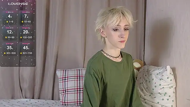 Snapshot of NextVibe_ chatting on 02/11/26, 05:07 NextVibe online show from 02/11/26, 05:07