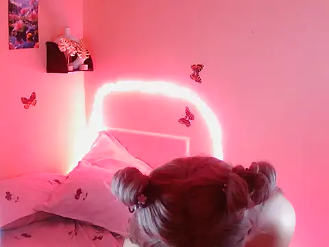 Snapshot of AudreyBlaise chatting on 09/26/25, 03:05 AudreyBlaise online show from 09/26/25, 03:05