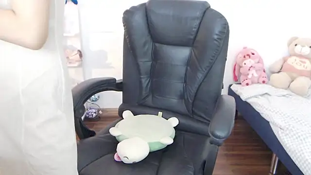 Suzie Wet Cave online show from 10/01/25, 12:33