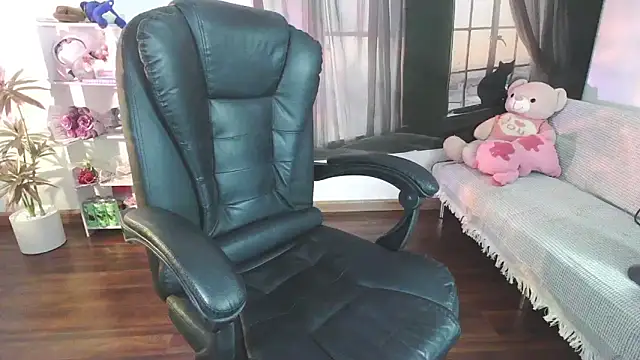 Suzie Wet Cave online show from 11/02/25, 07:05