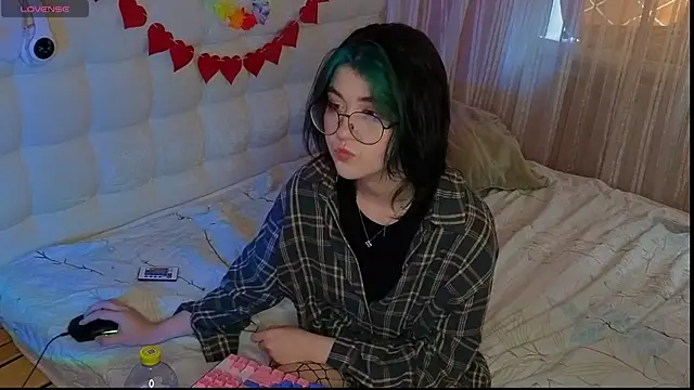 Snapshot of Miko_Meow chatting on 09/26/25, 08:40 Miko Meow online show from 09/26/25, 08:40