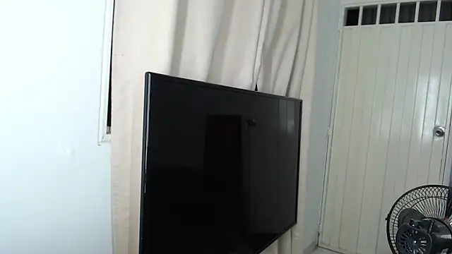 Snapshot of Alex_mojica chatting on 10/04/25, 05:49 Alex mojica online show from 10/04/25, 05:49