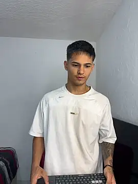 Alex mojica online show from 02/10/26, 06:17