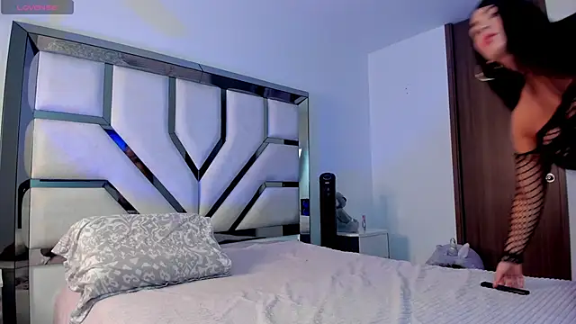 Michelle Ferrerr online show from 12/16/25, 11:15