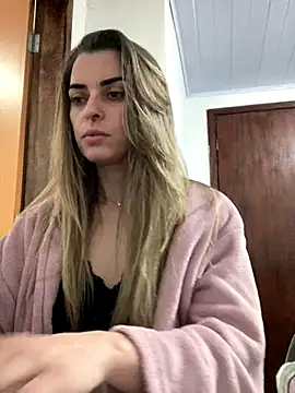 Snapshot of SweetGraciosa chatting on 10/16/25, 01:17 SweetGraciosa online show from 10/16/25, 01:17