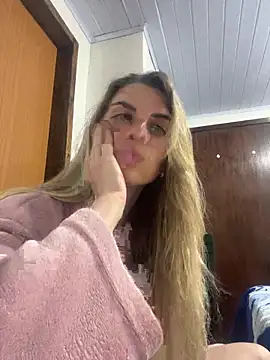 Snapshot of SweetGraciosa chatting on 11/23/25, 11:15 SweetGraciosa online show from 11/23/25, 11:15