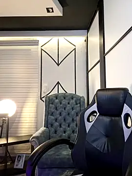 NahomiRichards  online show from 11/20/25, 04:23