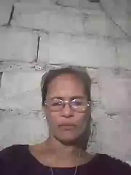 Snapshot of Kristen05 chatting on 10/18/25, 02:07 Kristen05 online show from 10/18/25, 02:07