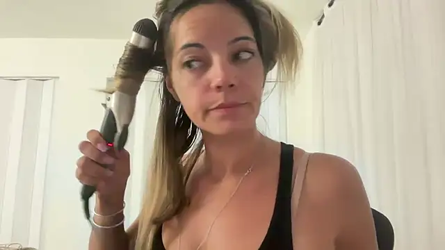 prettyykitty22 online show from 05/16/26, 02:52