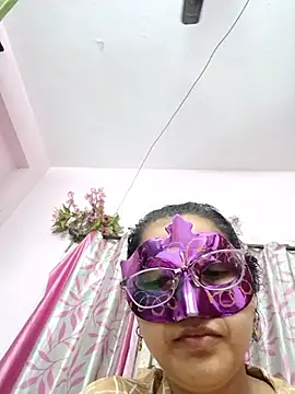 thanusi 2 online show from 02/17/26, 11:00