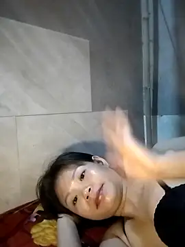 LinhNa999 online show from 09/25/25, 07:01