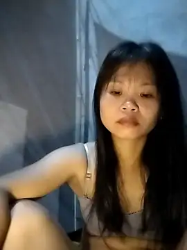 LinhNa999 online show from 10/04/25, 12:14