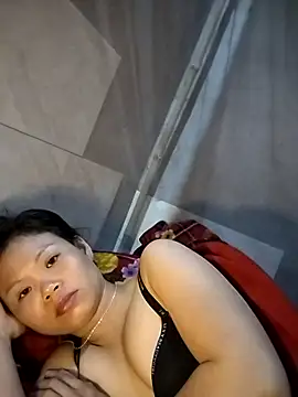 LinhNa999 online show from 11/25/25, 01:27