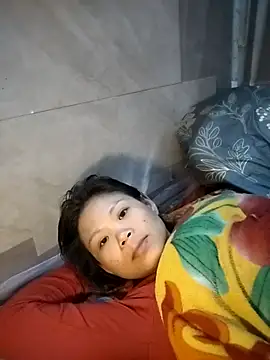 LinhNa999 online show from 02/09/26, 06:17